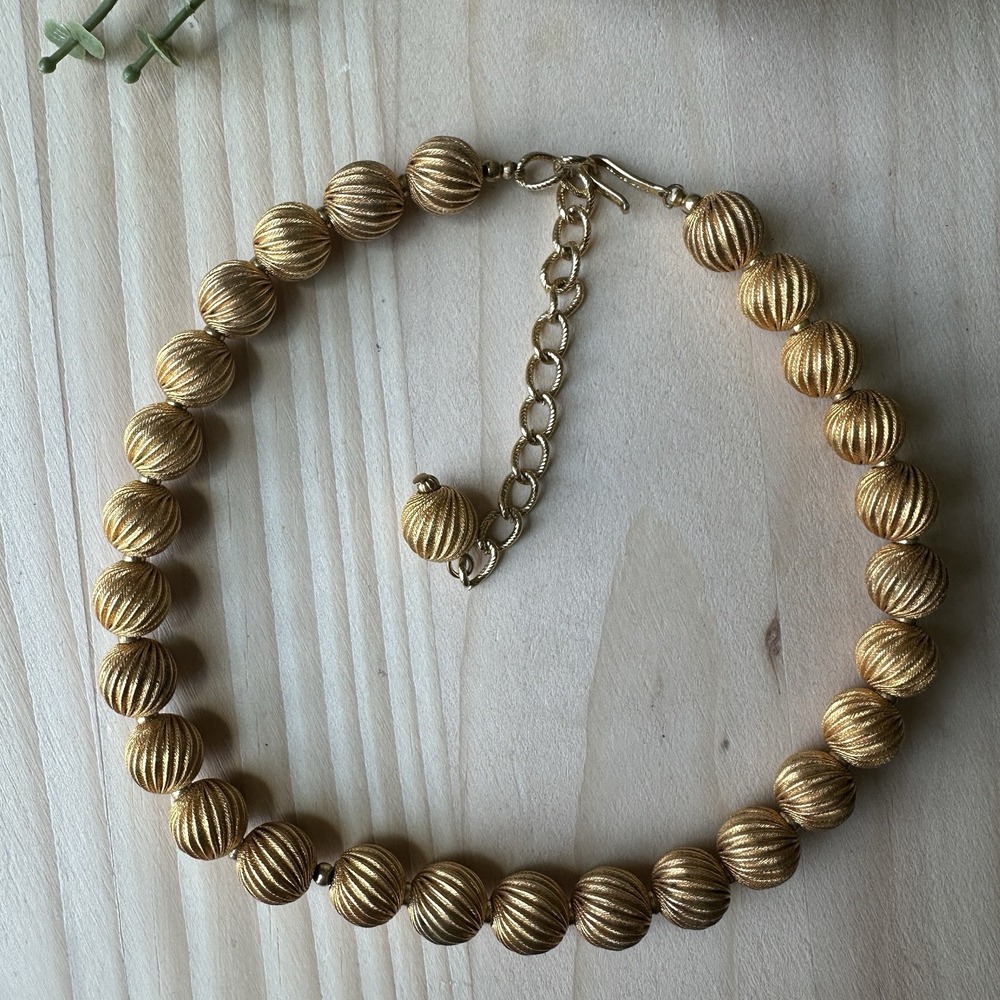 VTG Castlecliff Ball Bead Necklace 17 Inch Brushed Gold‎ Plated Signed Elegant